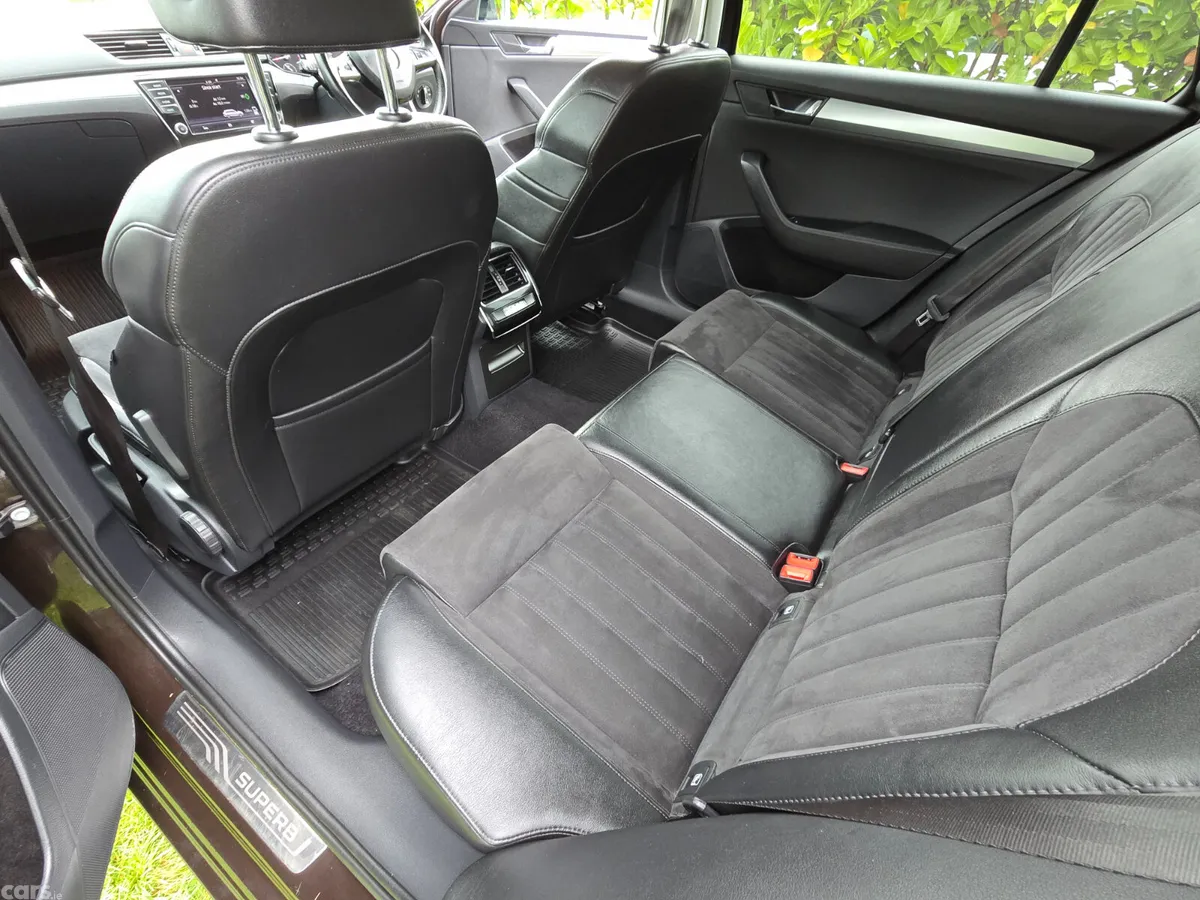 Skoda Superb Estate, Diesel, 2017, Brown
