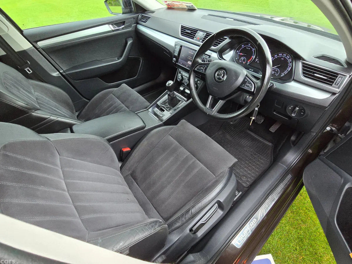 Skoda Superb Estate, Diesel, 2017, Brown