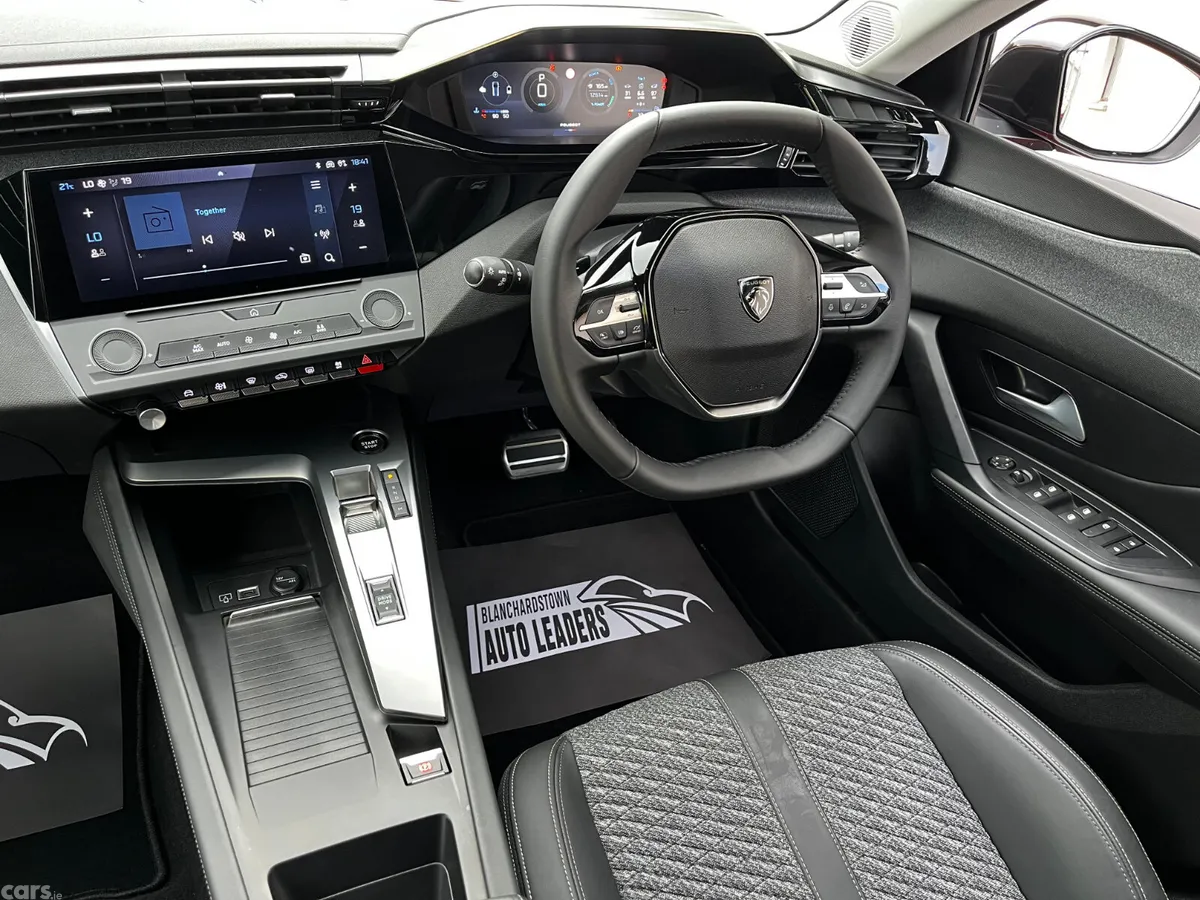 Peugeot 308 Hatchback, Petrol Hybrid, 2026, Red