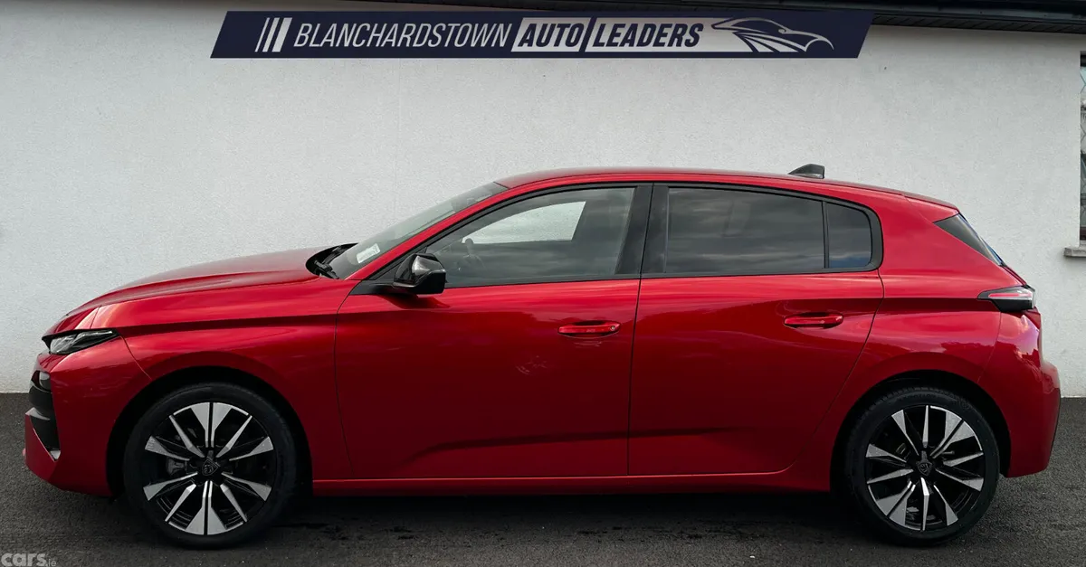 Peugeot 308 Hatchback, Petrol Hybrid, 2026, Red