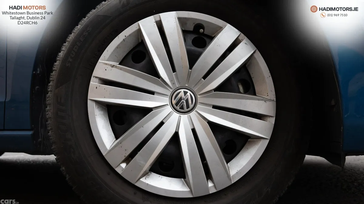 Volkswagen Touran MPV, Petrol, 2017, Blue