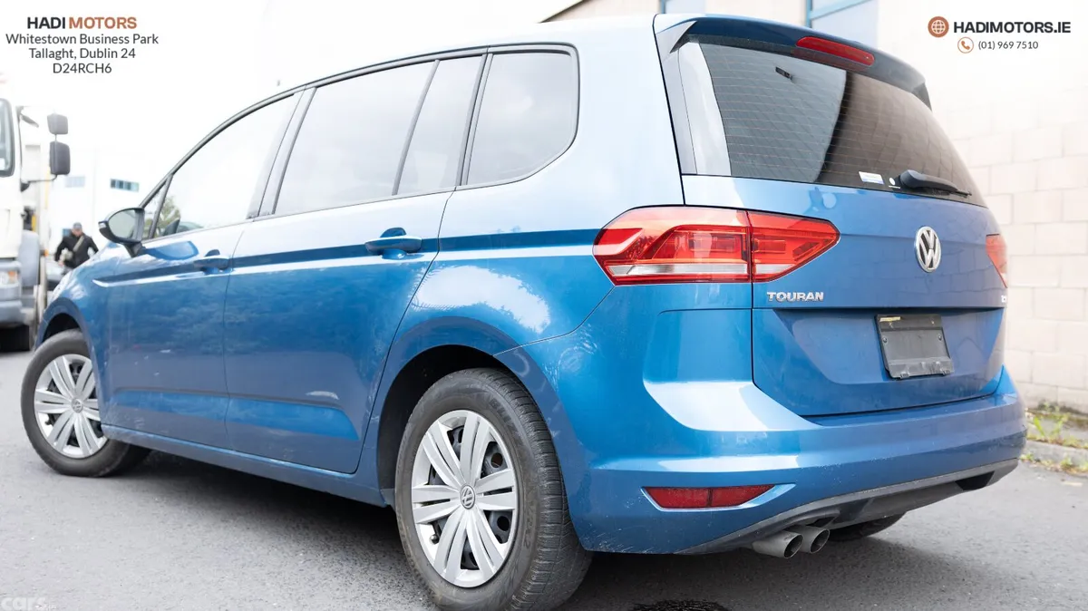 Volkswagen Touran MPV, Petrol, 2017, Blue