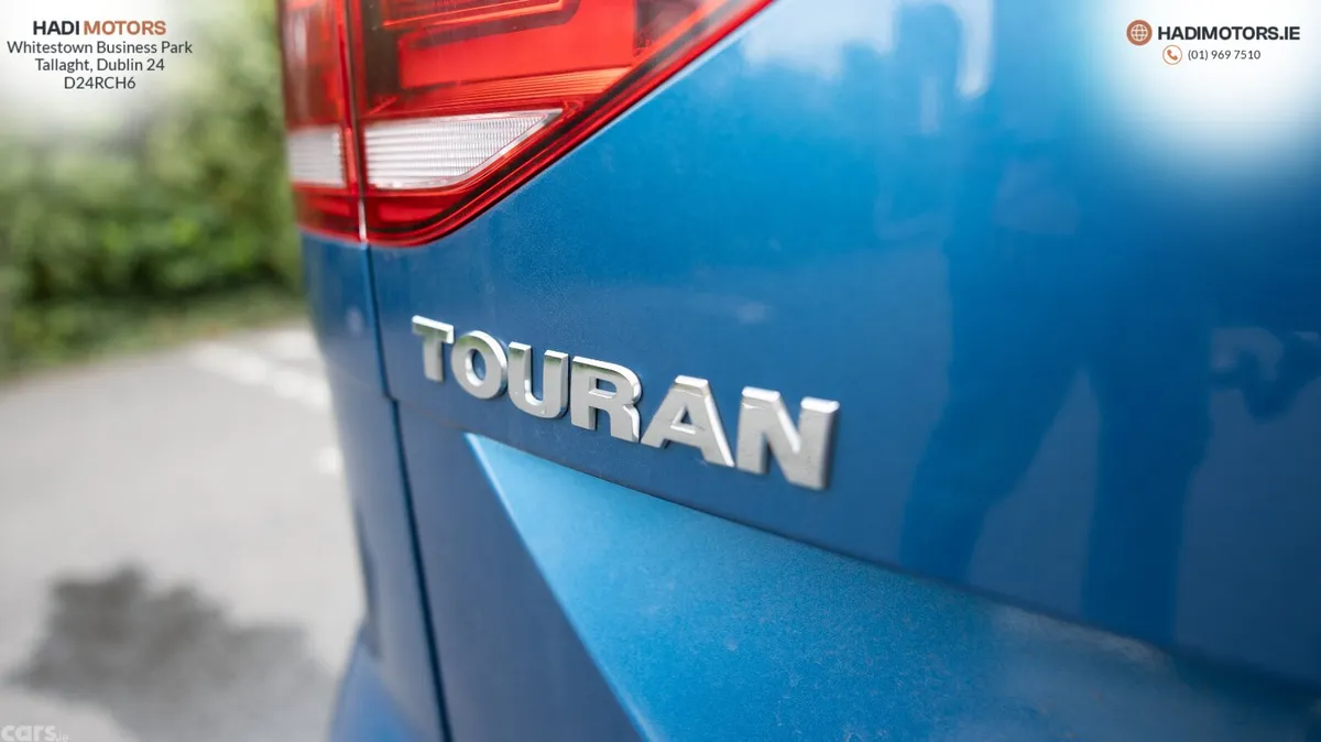 Volkswagen Touran MPV, Petrol, 2017, Blue