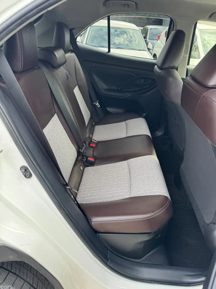 Toyota Yaris Cross SUV, Petrol Hybrid, 2021, White