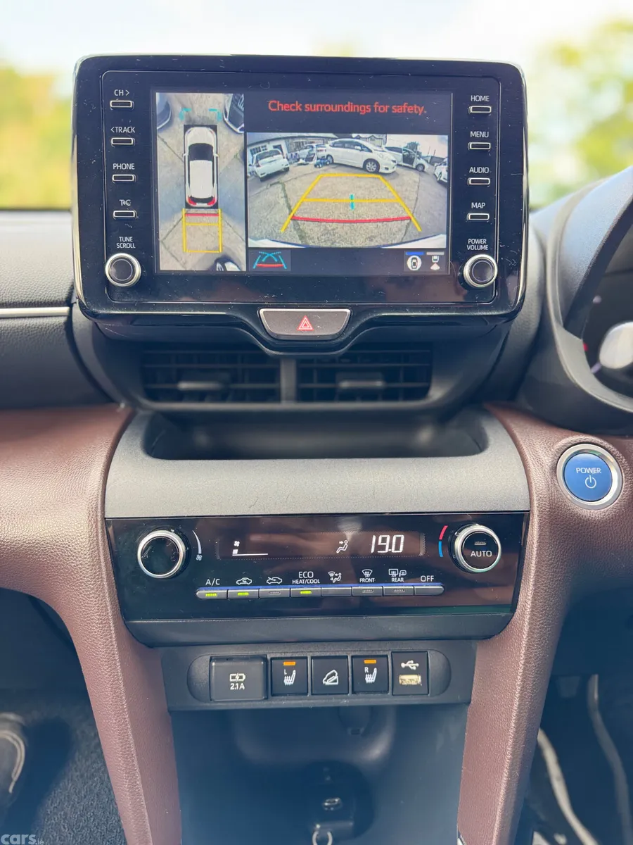 Toyota Yaris Cross SUV, Petrol Hybrid, 2021, White