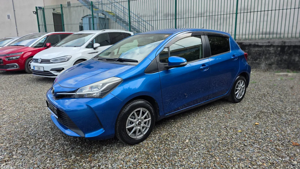 Toyota Vitz Hatchback, Petrol, 2015, Blue