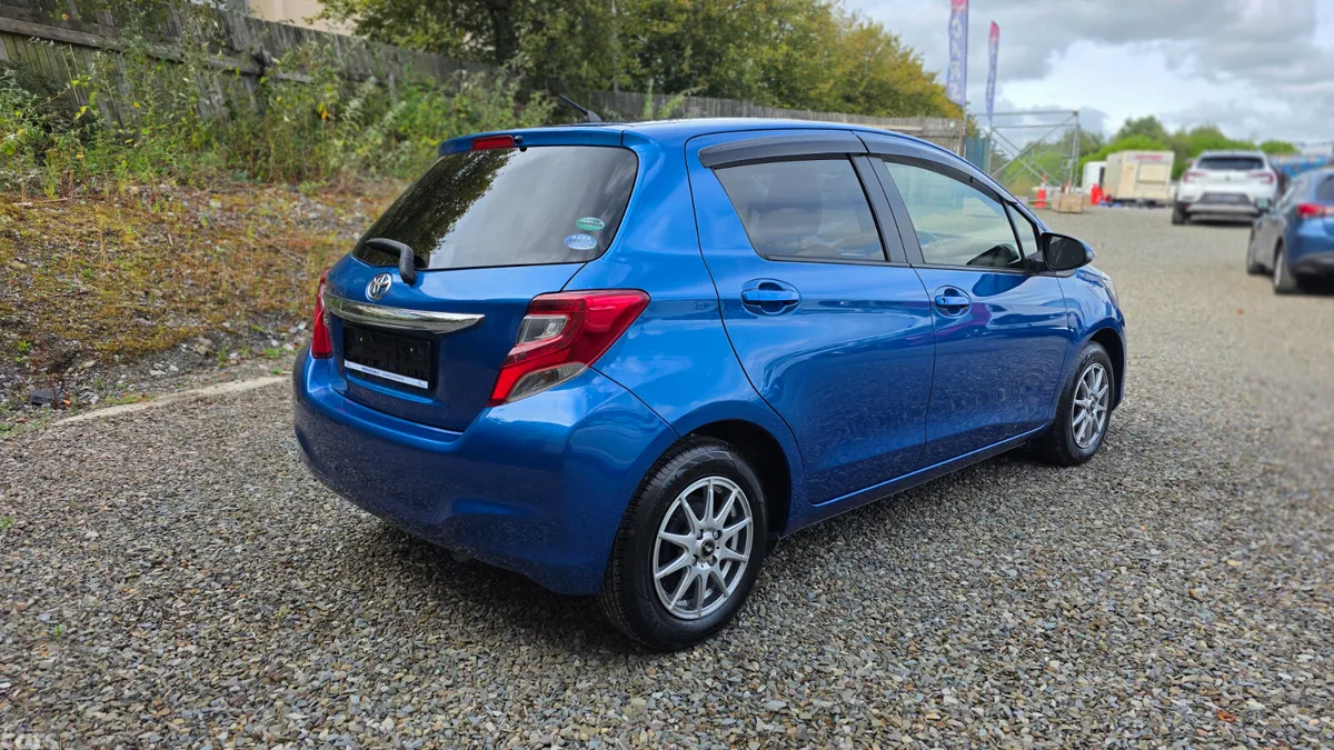 Toyota Vitz Hatchback, Petrol, 2015, Blue