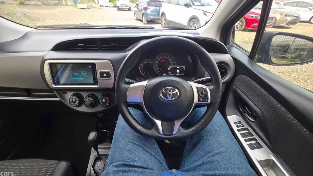 Toyota Vitz Hatchback, Petrol, 2015, Blue