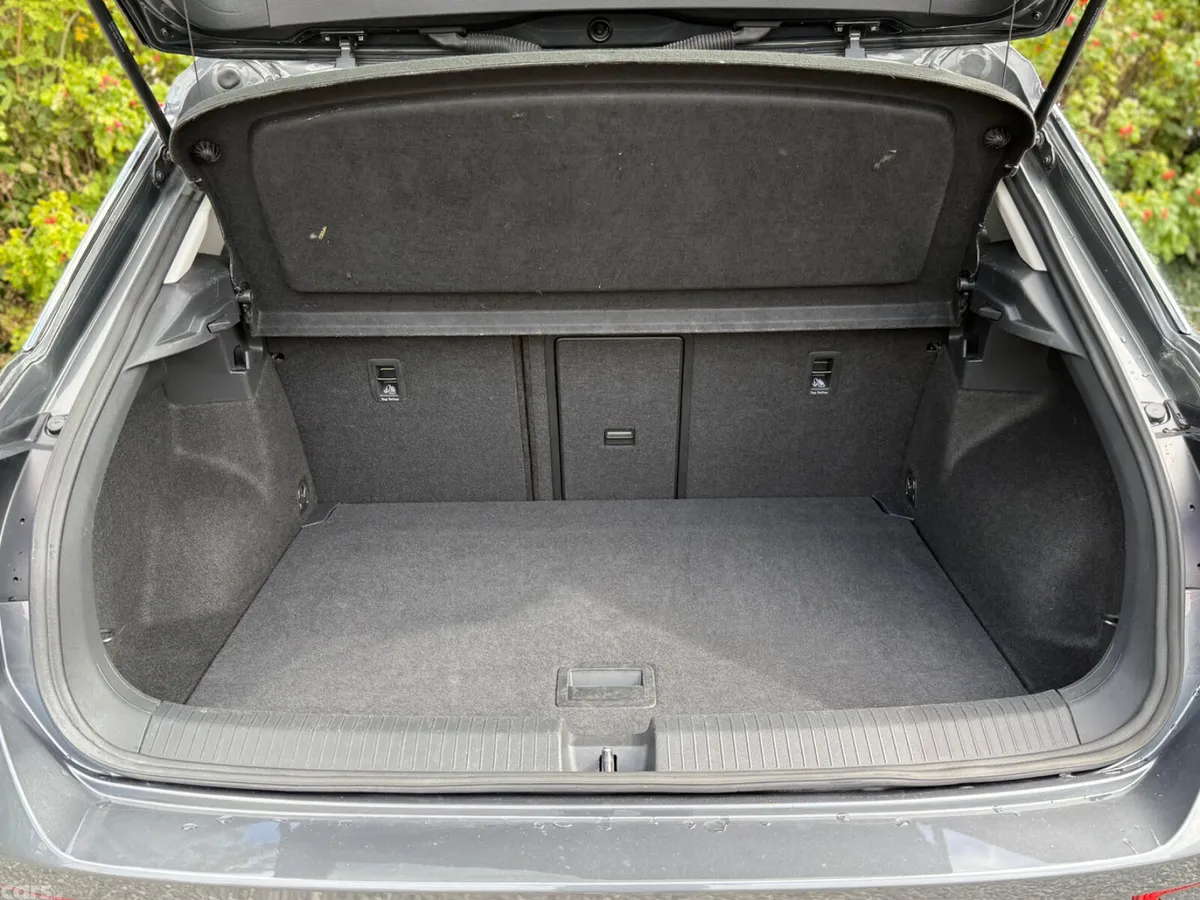 Volkswagen T-Roc SUV, Petrol, 2023, Grey