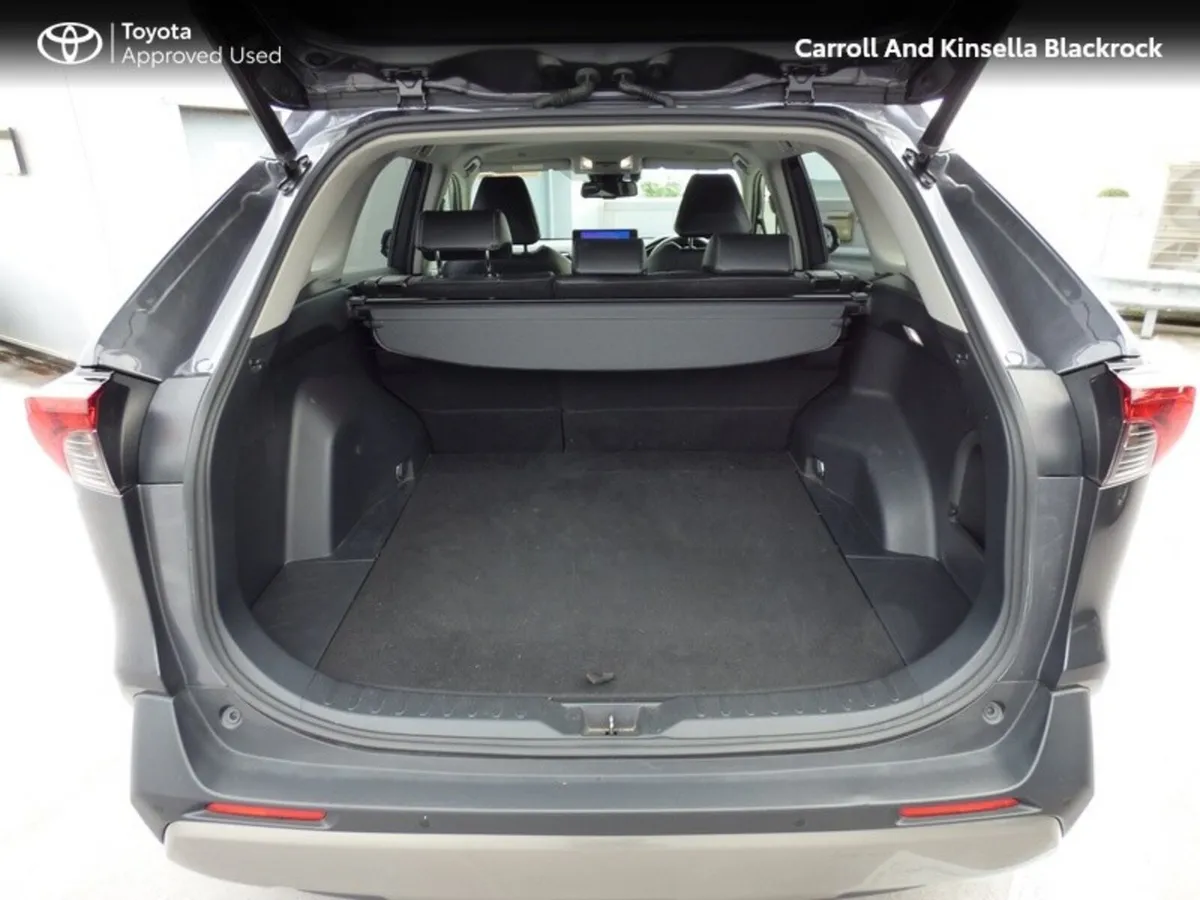 Toyota RAV4 SUV, Petrol Hybrid, 2023, Grey