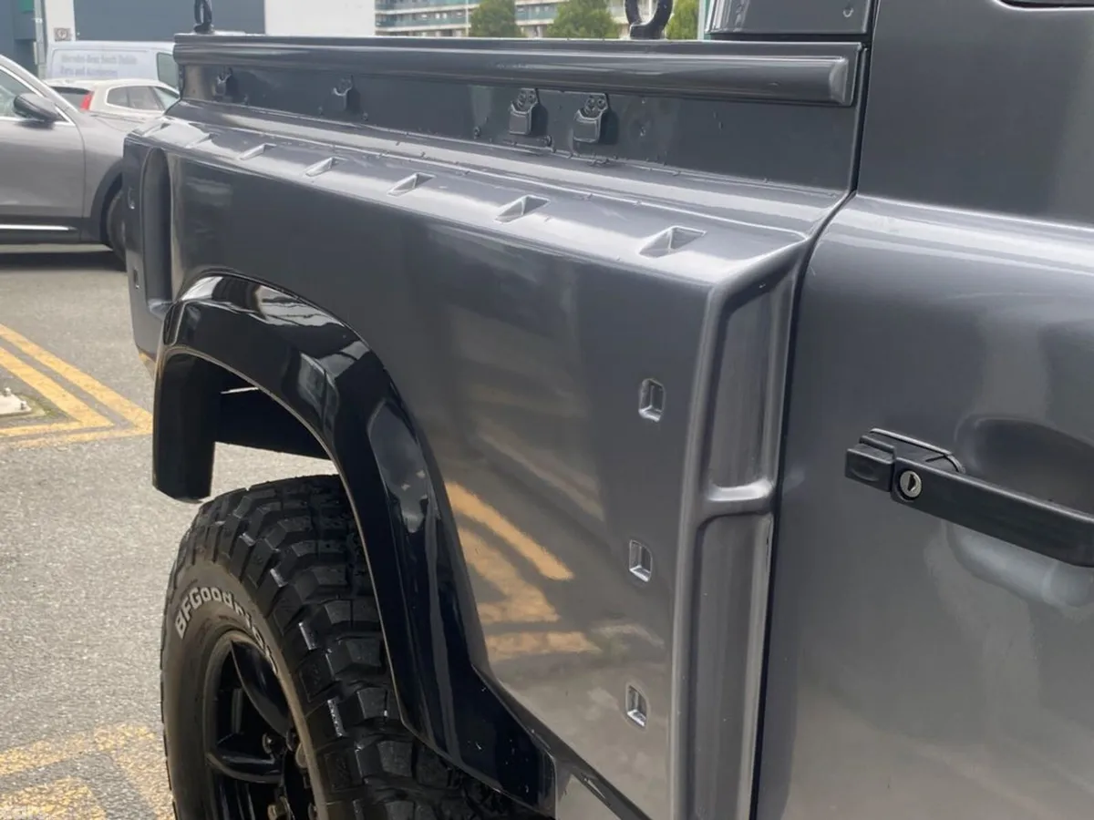 Land Rover Defender Pick Up, Diesel, 2011, Grey