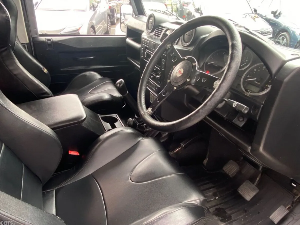 Land Rover Defender Pick Up, Diesel, 2011, Grey