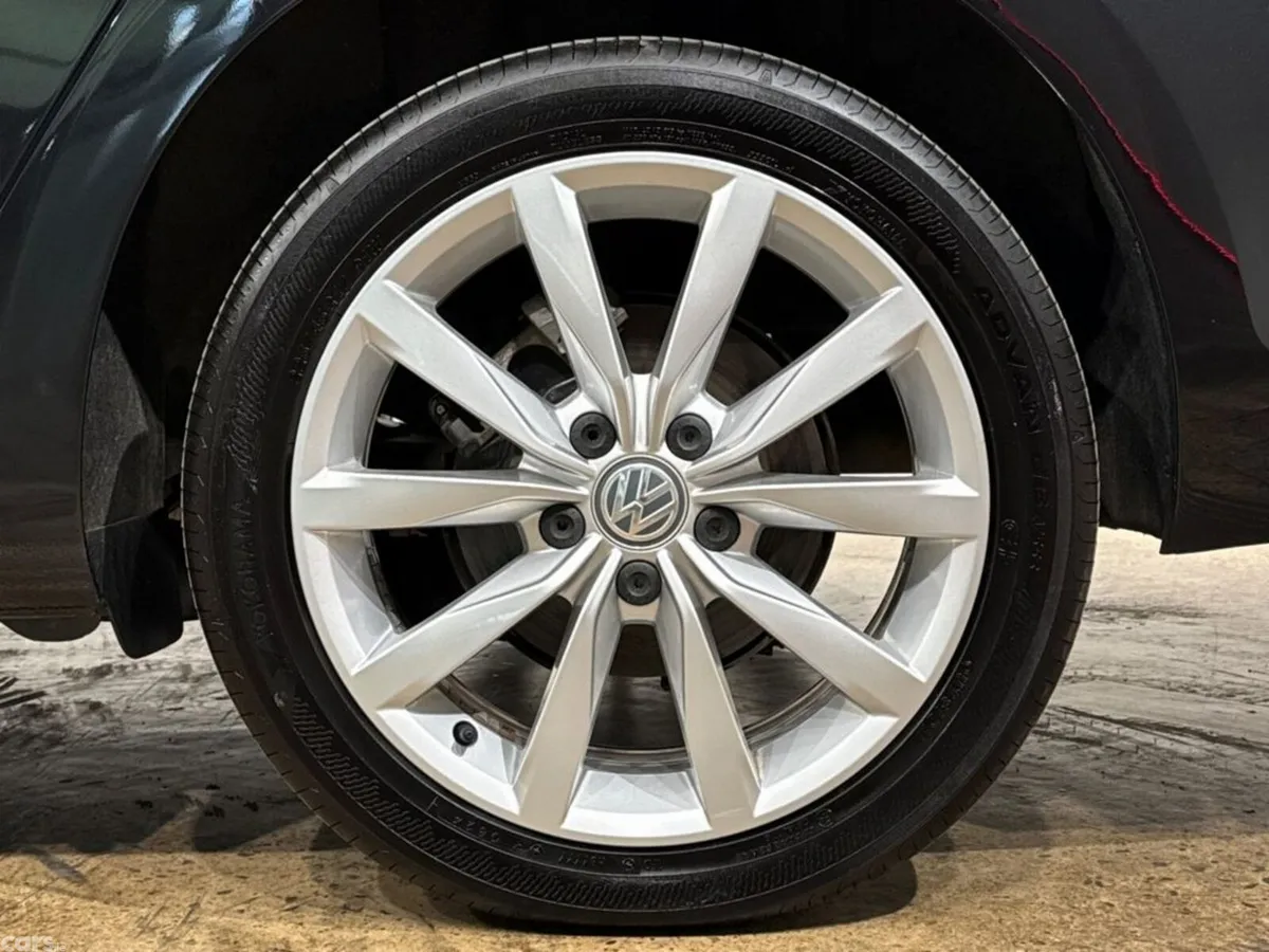 Volkswagen Golf Estate, Petrol, 2019, Black