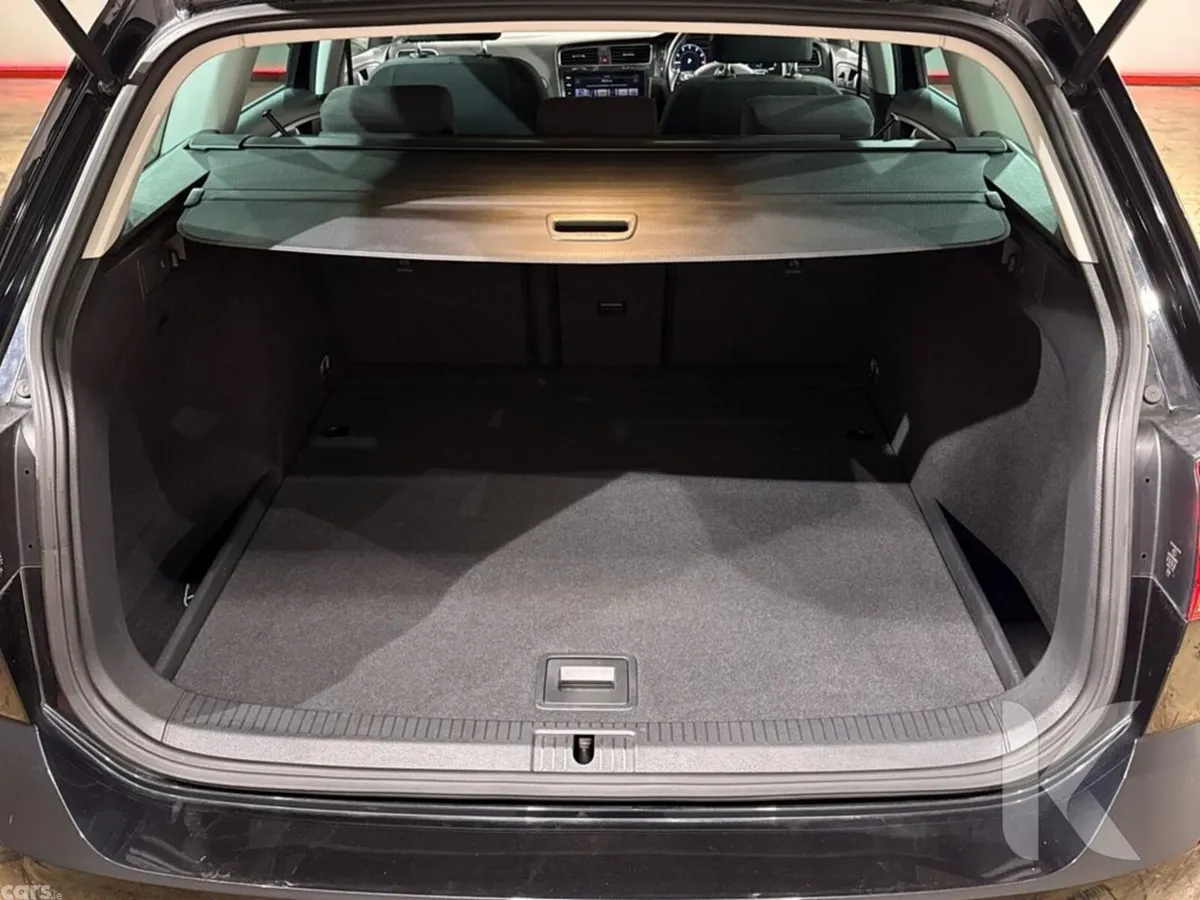 Volkswagen Golf Estate, Petrol, 2019, Black