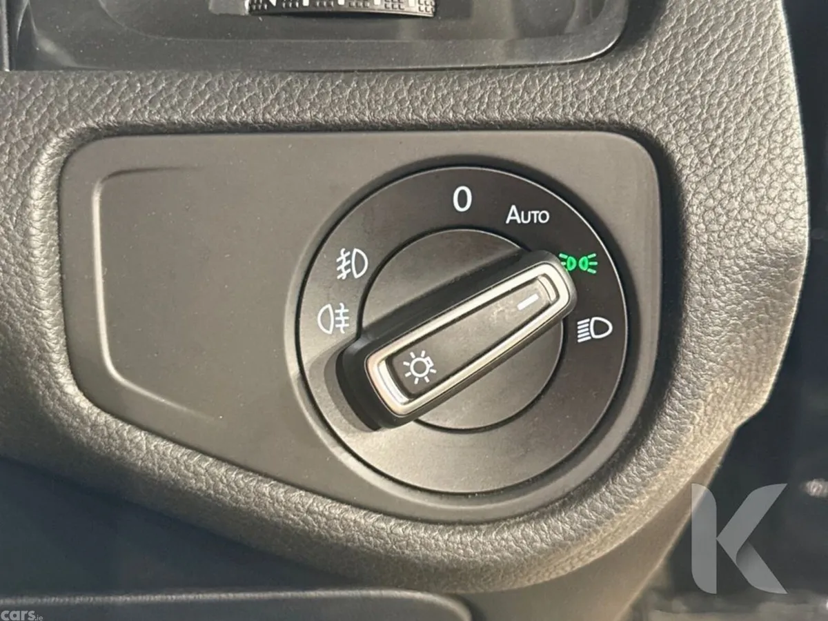Volkswagen Golf Estate, Petrol, 2019, Black