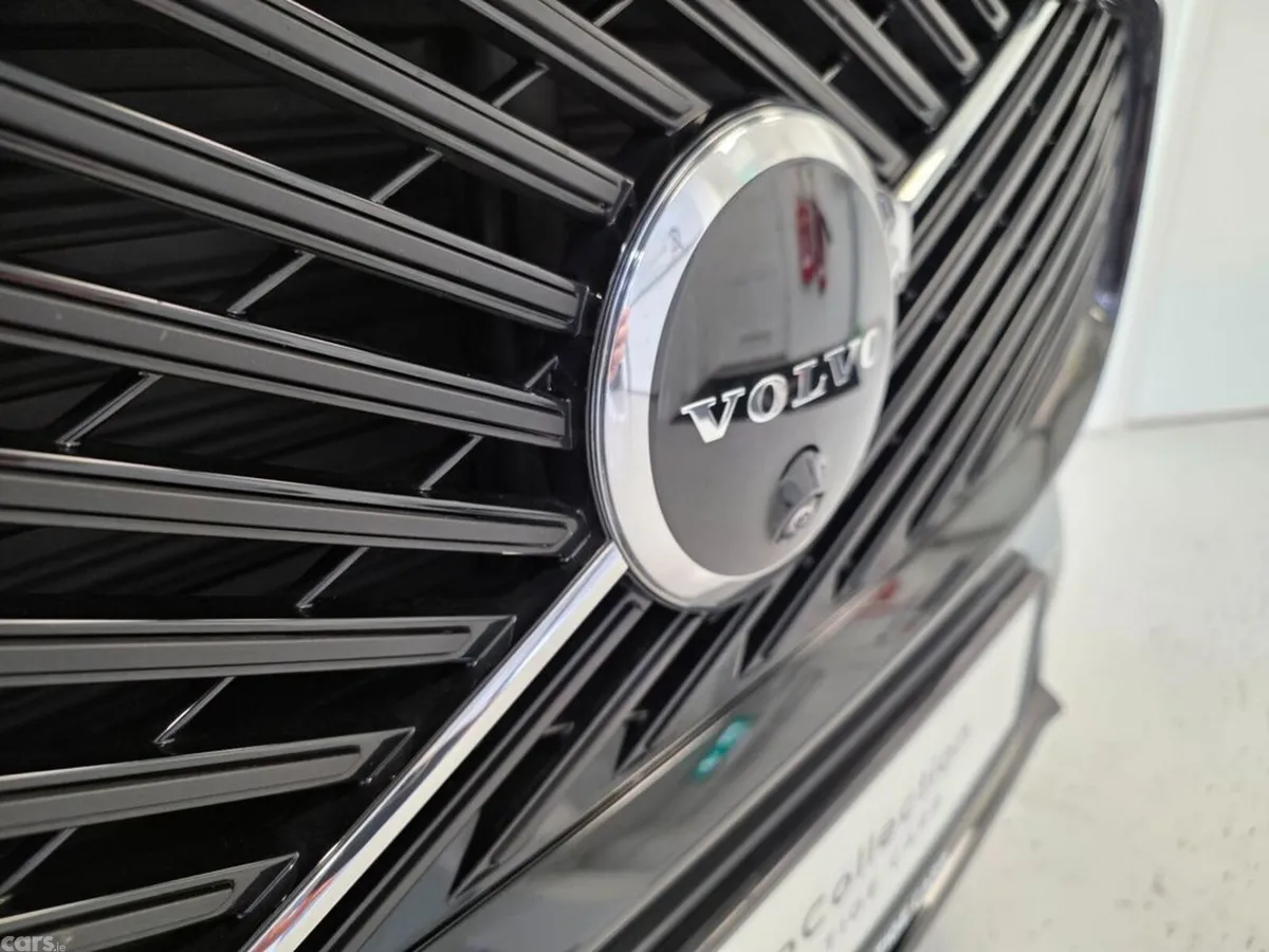 Volvo XC60 SUV, Petrol Plug-in Hybrid, 2025, Grey