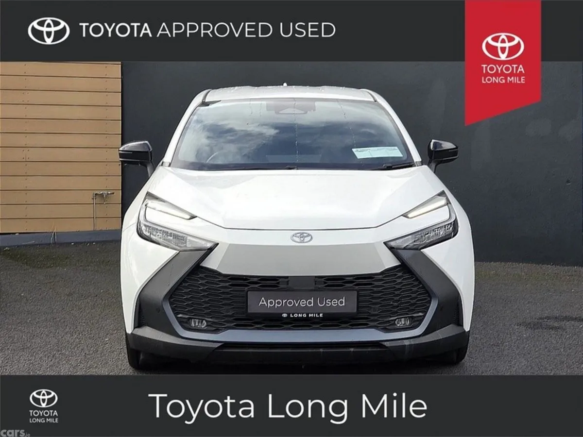 Toyota C-HR SUV, Petrol Hybrid, 2024, White