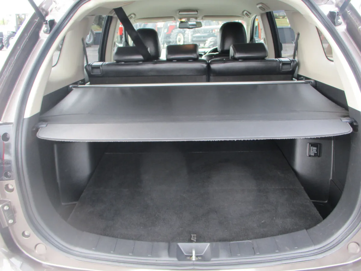 Mitsubishi Outlander SUV, Petrol Plug-in Hybrid, 2017, Brown