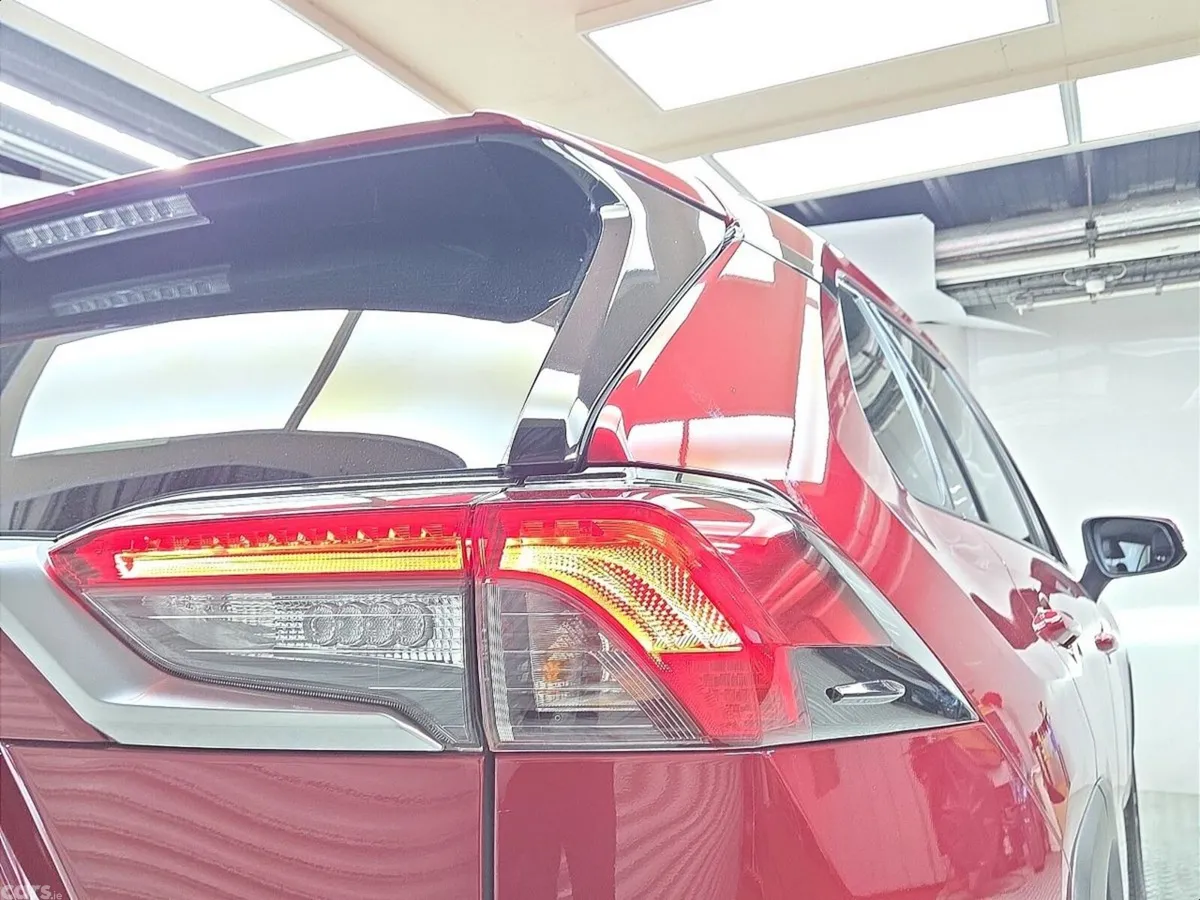 Toyota RAV4 SUV, Petrol Hybrid, 2023, Red