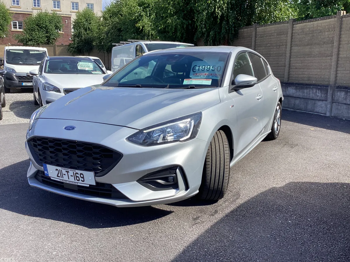Ford Focus Hatchback, Petrol Hybrid, 2021, Grey