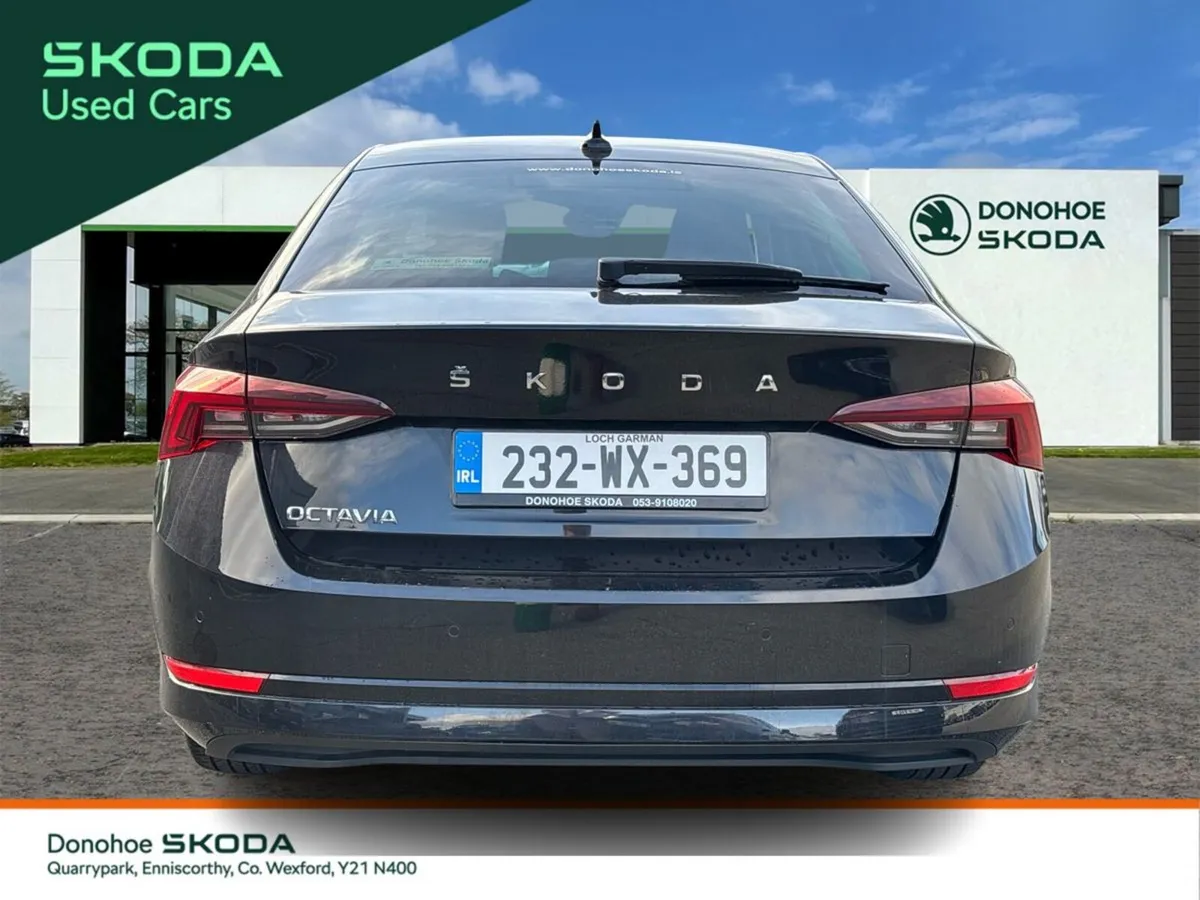 Skoda Octavia Saloon, Diesel, 2023, Black