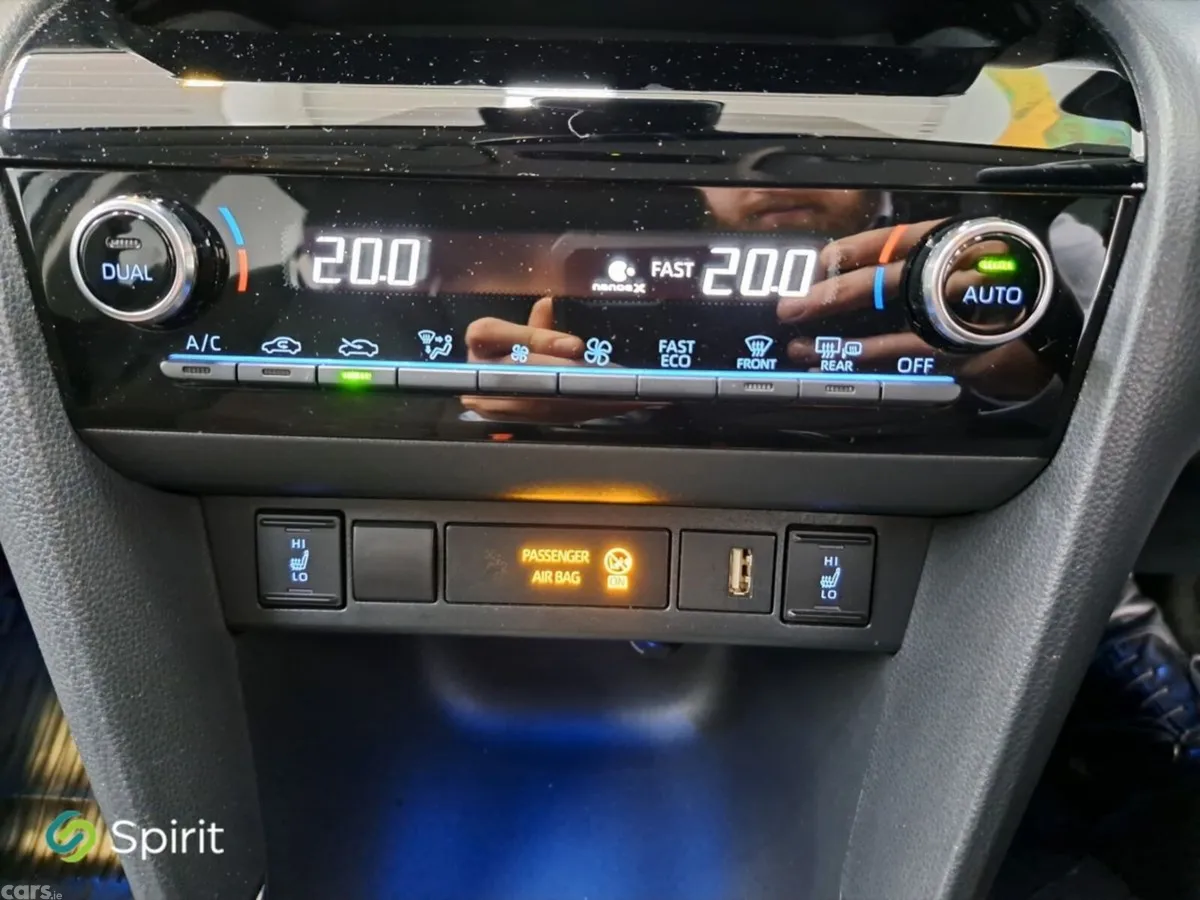 Toyota Yaris Cross Hatchback, Petrol Hybrid, 2024, Grey