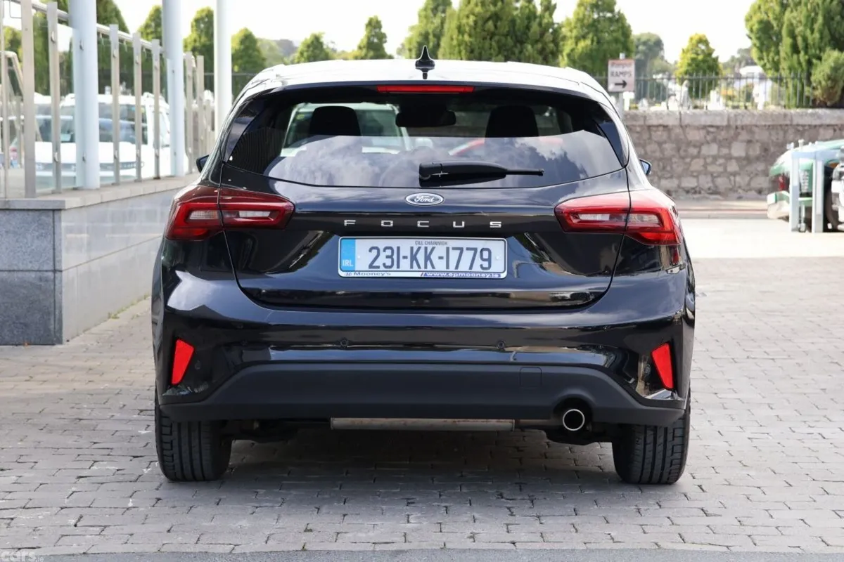 Ford Focus Hatchback, Petrol, 2023, Black