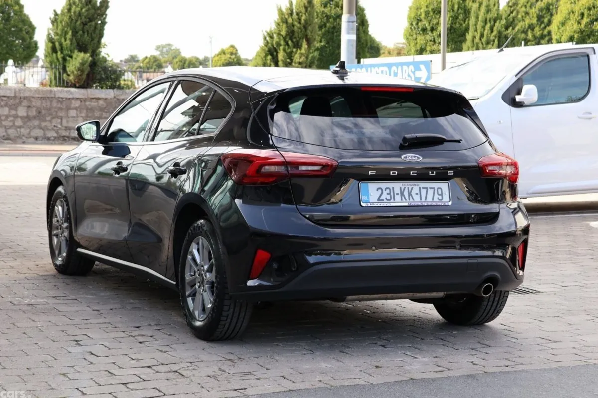 Ford Focus Hatchback, Petrol, 2023, Black