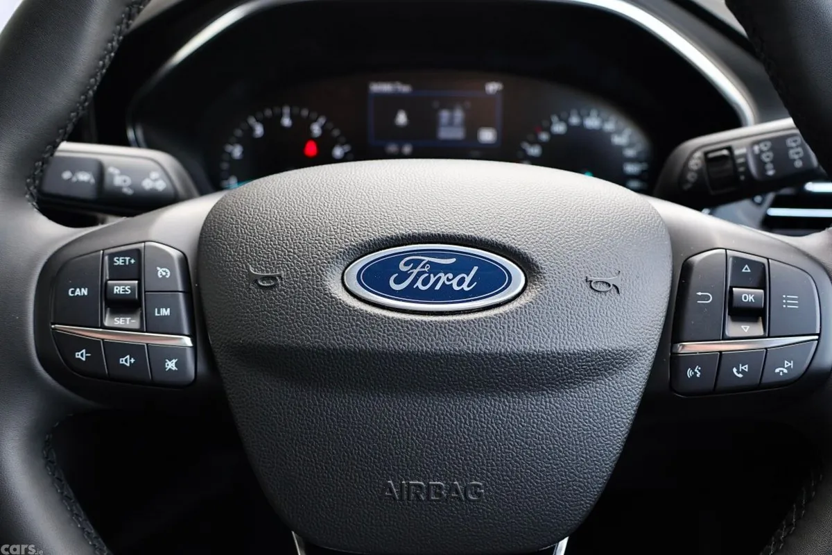 Ford Focus Hatchback, Petrol, 2023, Black