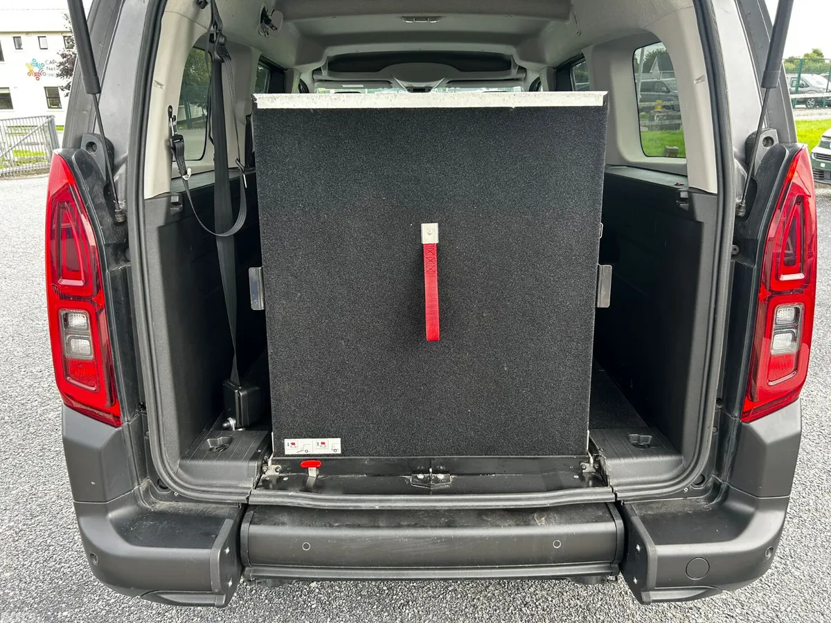 Citroen Berlingo MPV, Diesel, 2024, Grey