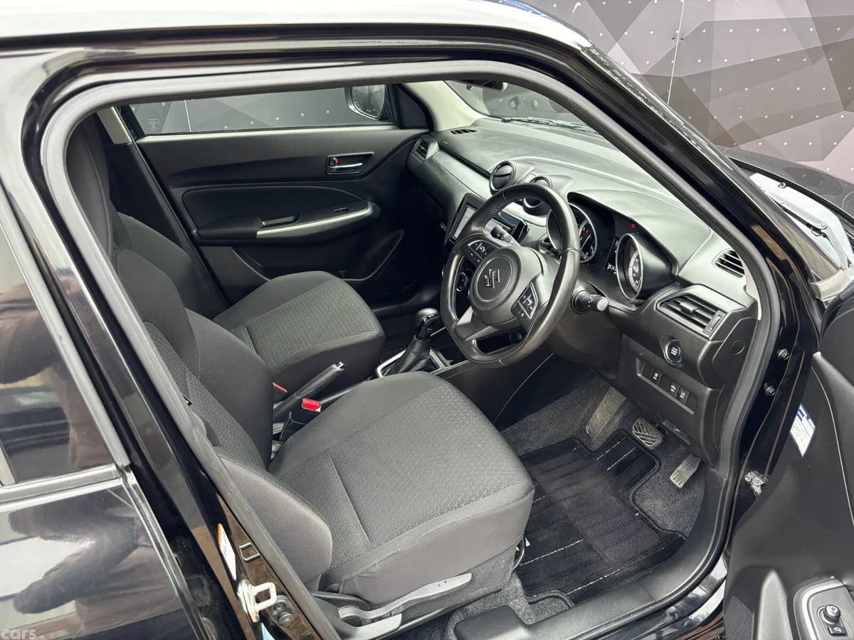 Suzuki Swift Hatchback, Petrol, 2020, Black