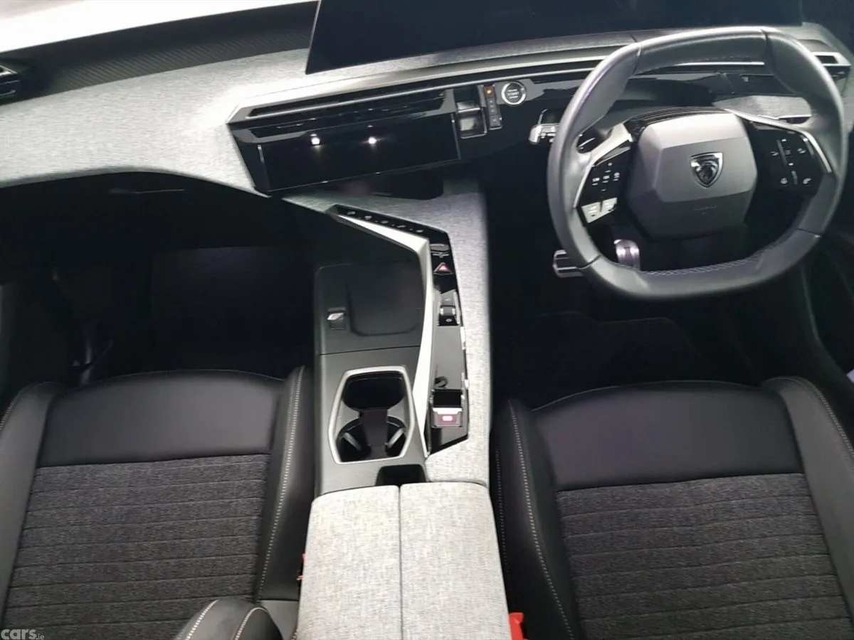 Peugeot 3008 MPV, Petrol, 2025, Blue