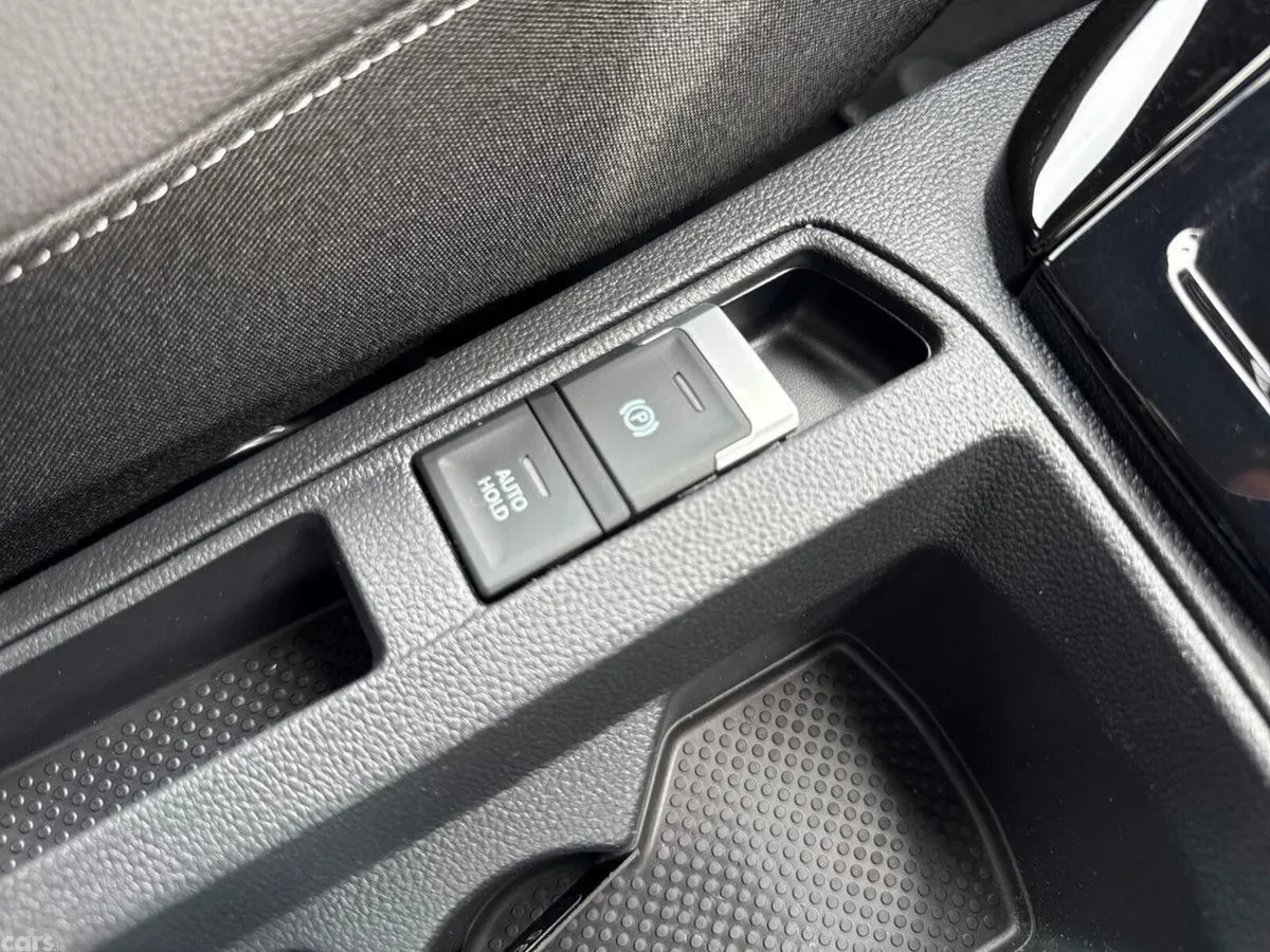 Volkswagen T-Roc SUV, Petrol, 2025, Black