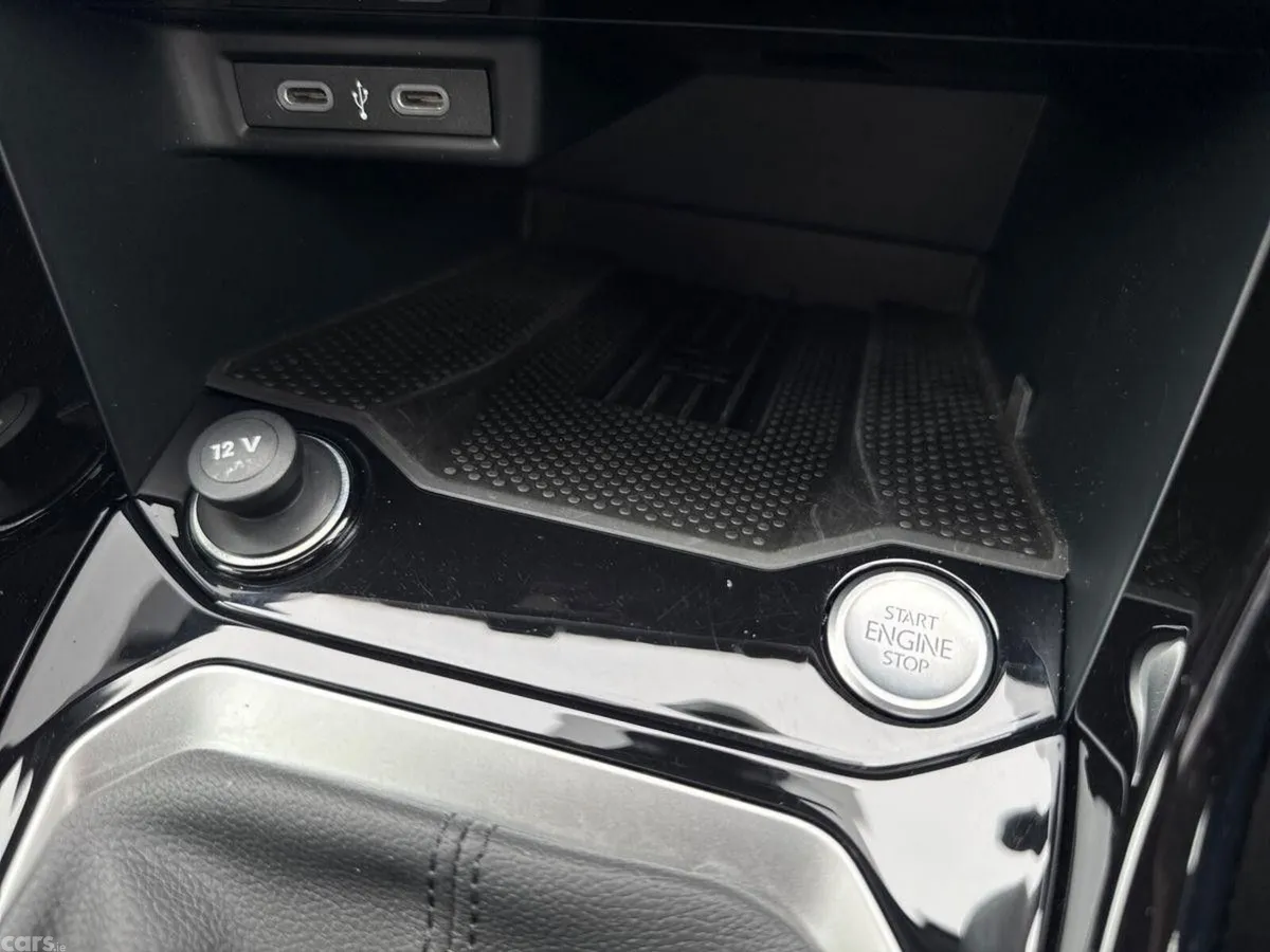 Volkswagen T-Roc SUV, Petrol, 2025, Black