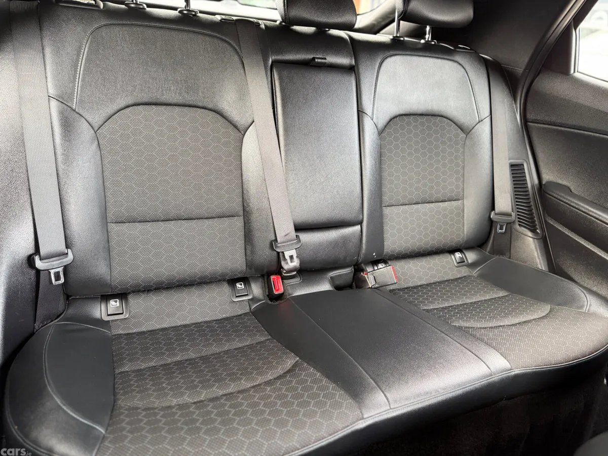 Kia XCeed Hatchback, Petrol Plug-in Hybrid, 2022, Grey