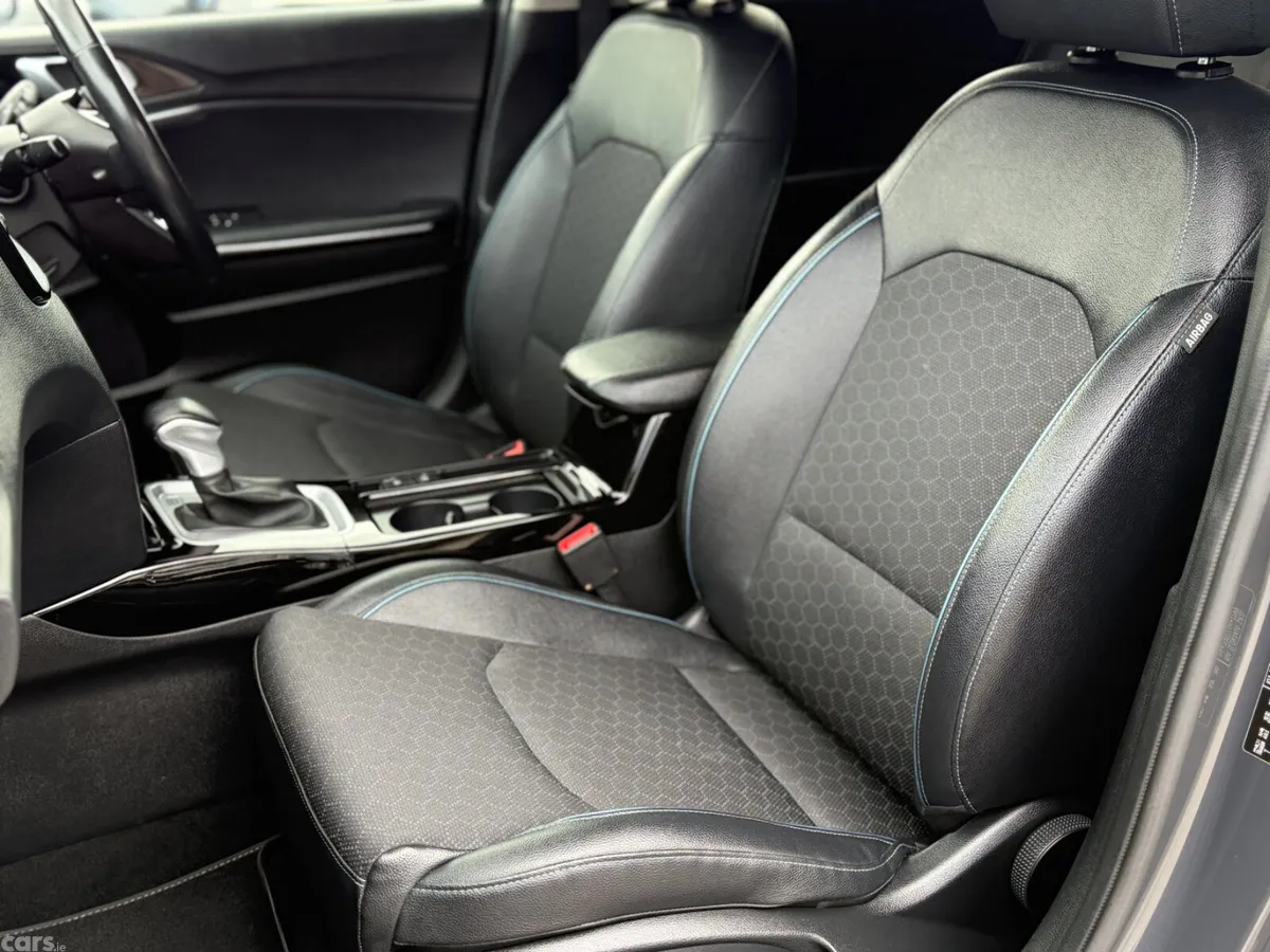 Kia XCeed Hatchback, Petrol Plug-in Hybrid, 2022, Grey