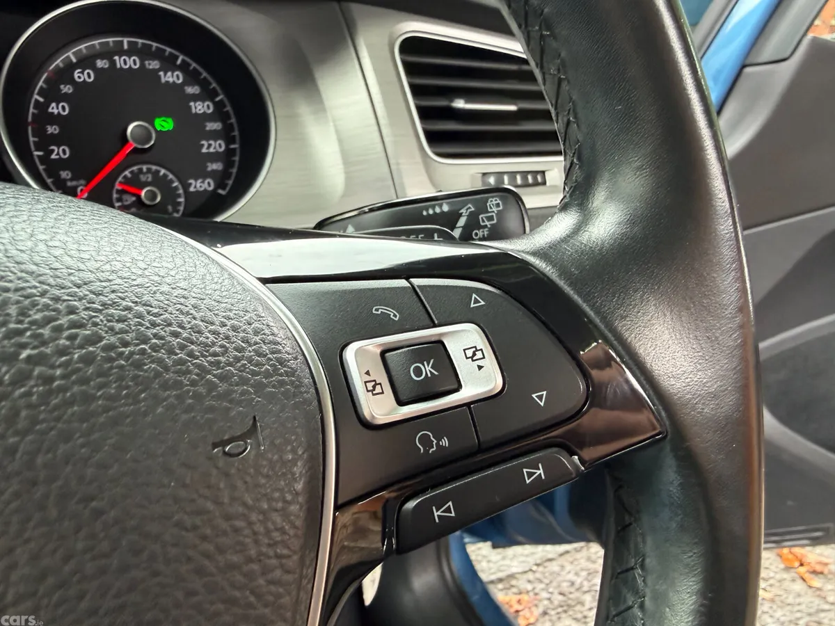 Volkswagen Golf Hatchback, Petrol, 2015, Blue