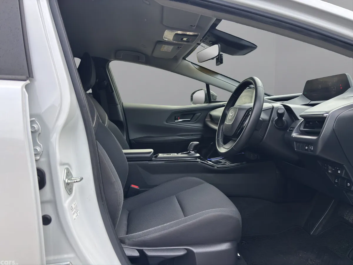 Toyota Prius Saloon, Petrol Hybrid, 2023, White