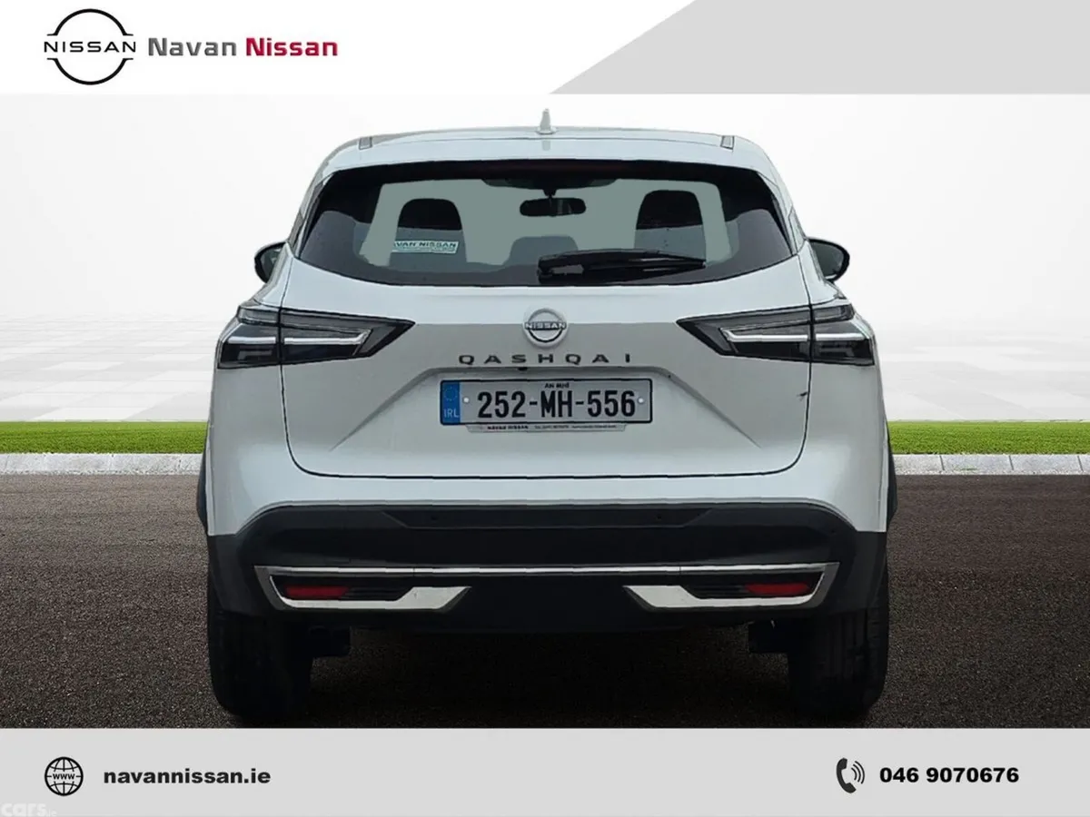 Nissan Qashqai MPV, Petrol, 2025, White