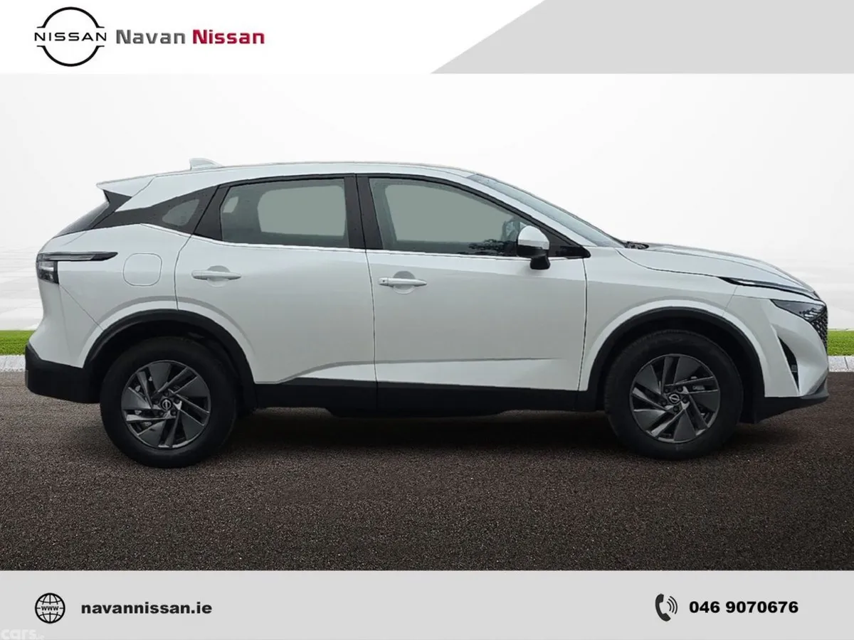 Nissan Qashqai MPV, Petrol, 2025, White