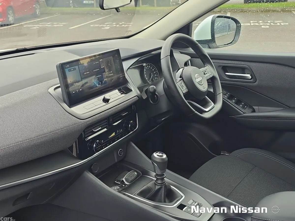 Nissan Qashqai MPV, Petrol, 2025, White