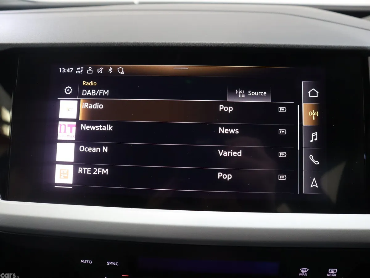 Audi e-tron Estate/Jeep, Electric, 2023, Blue