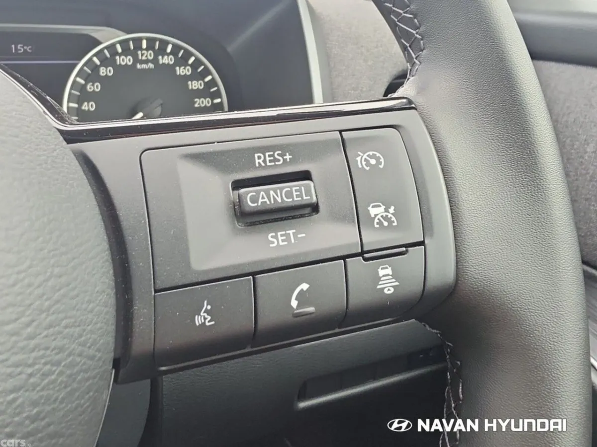Nissan Qashqai MPV, Petrol, 2025, White