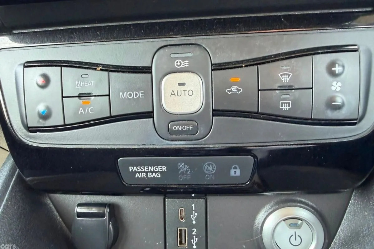 Nissan Leaf Hatchback, Electric, 2022, Black