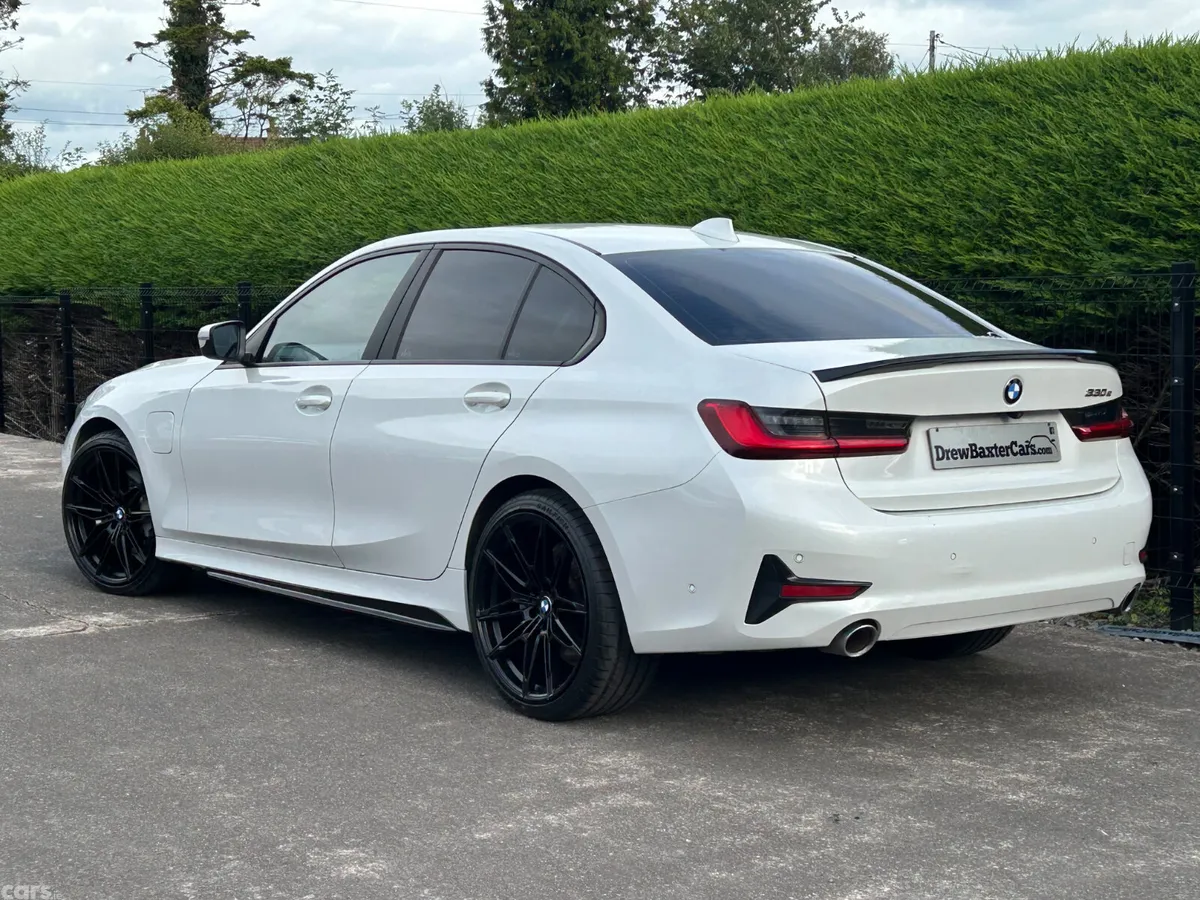 BMW 3-Series Saloon, Petrol Hybrid, 2020, White