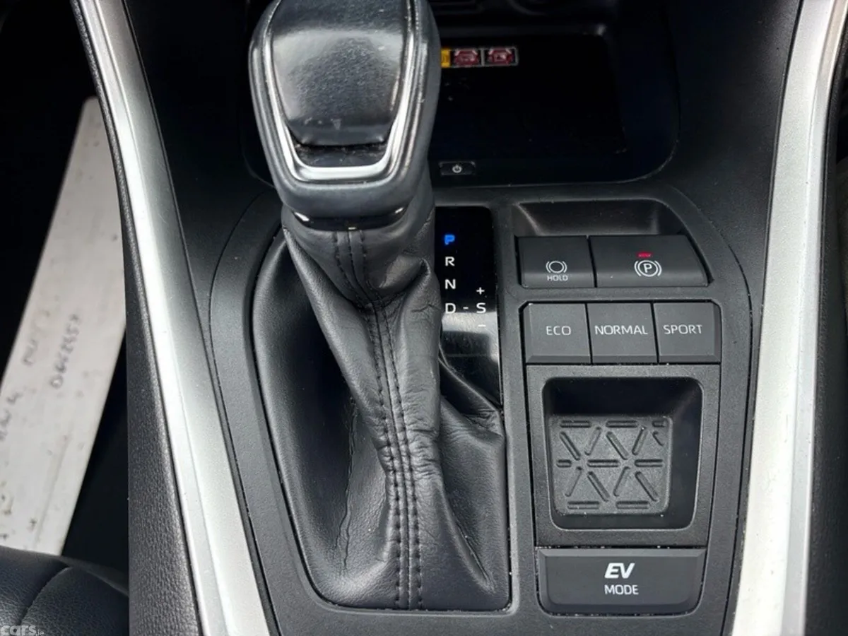 Toyota RAV4 SUV, Petrol Hybrid, 2024, Blue