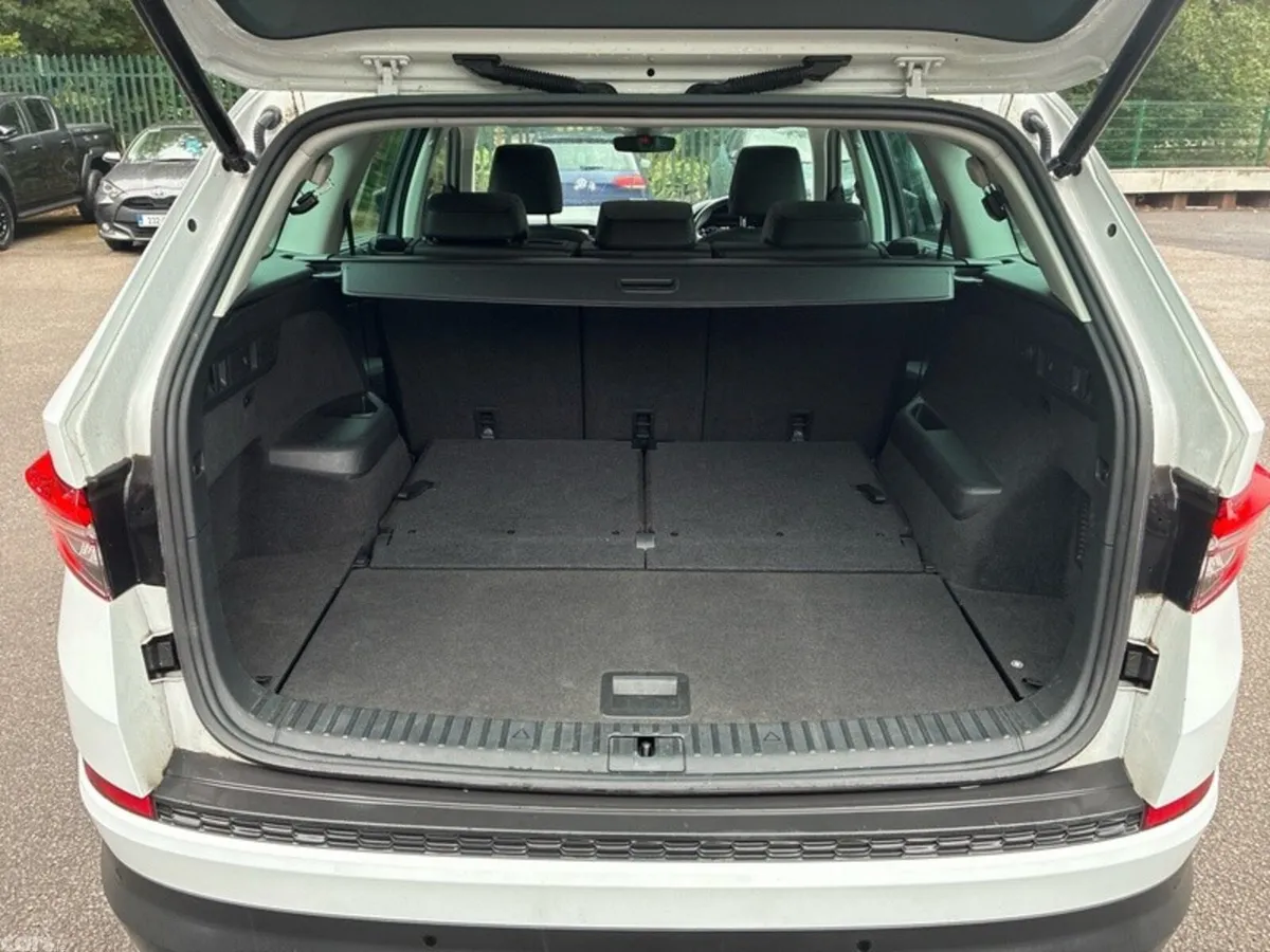 Skoda Kodiaq Estate, Diesel, 2023, White