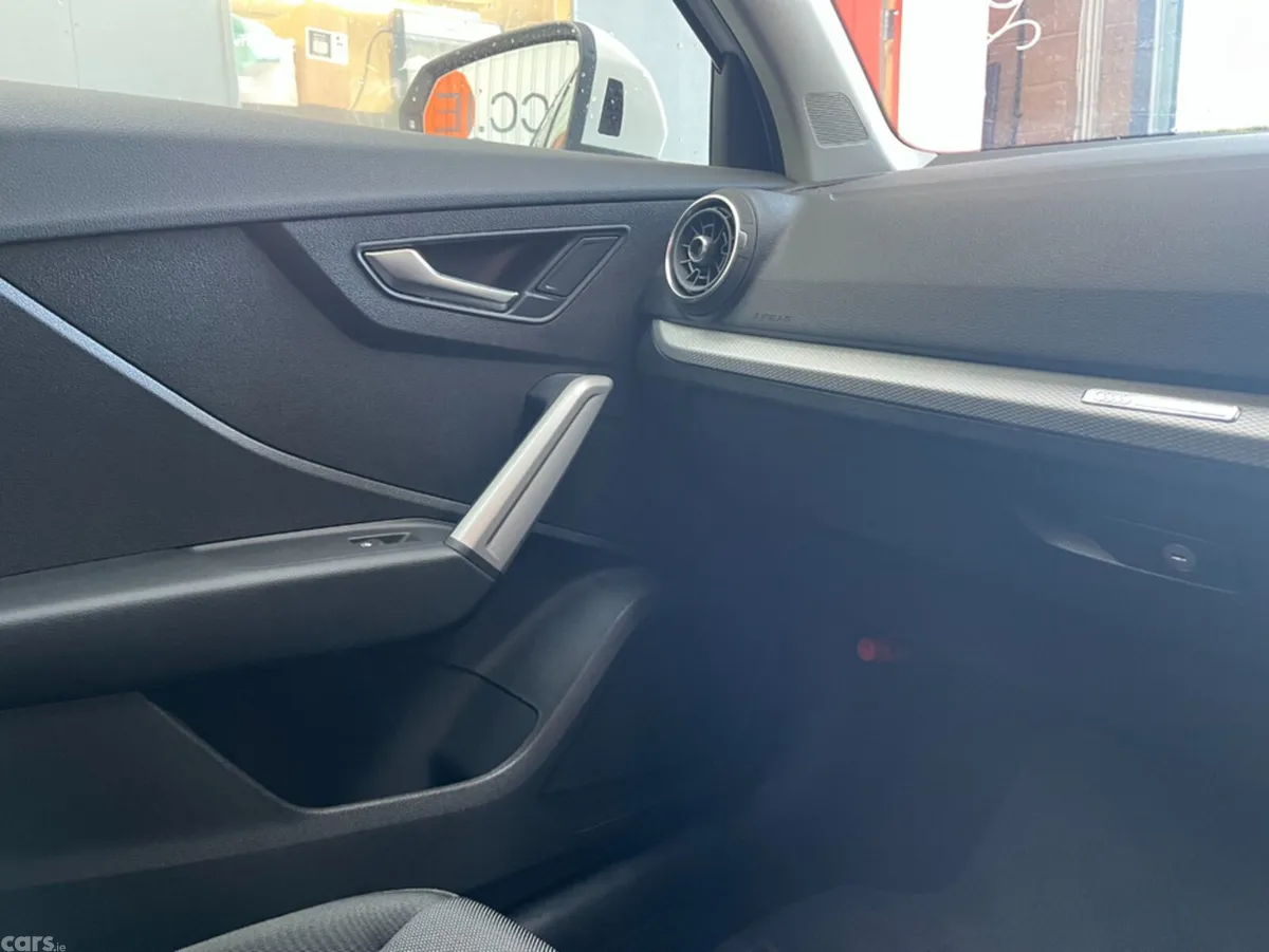 Audi Q2 SUV, Petrol, 2023, White