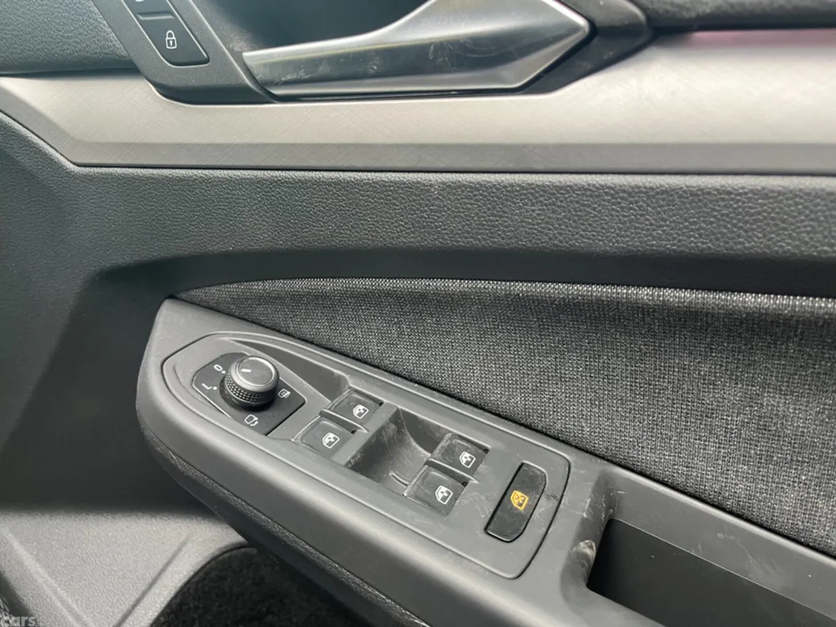 Volkswagen Golf Hatchback, Diesel, 2023, Blue