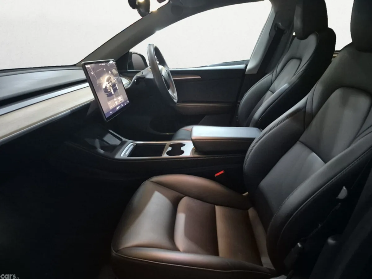 Tesla Model Y MPV, Electric, 2023, Black